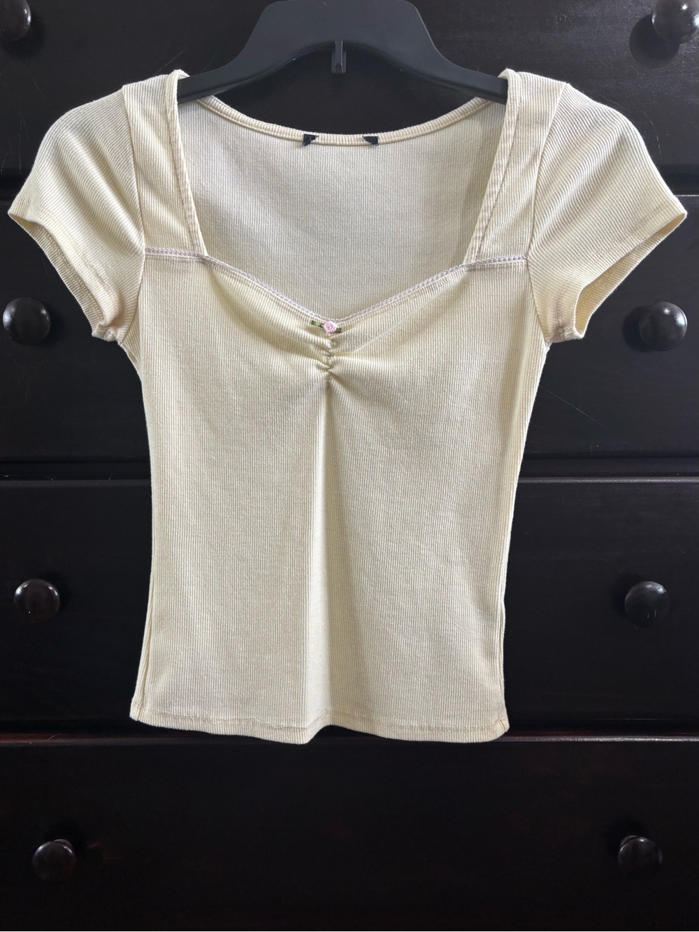 Women's Yellow Short Sleeve Sweetheart Top - Picture 1 of 2